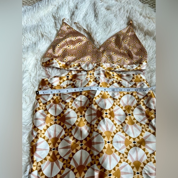House Of Harlow 1960 X Revolve NWT Boho  Satin Cut Out Dress Retro Print Small - Picture 14 of 16